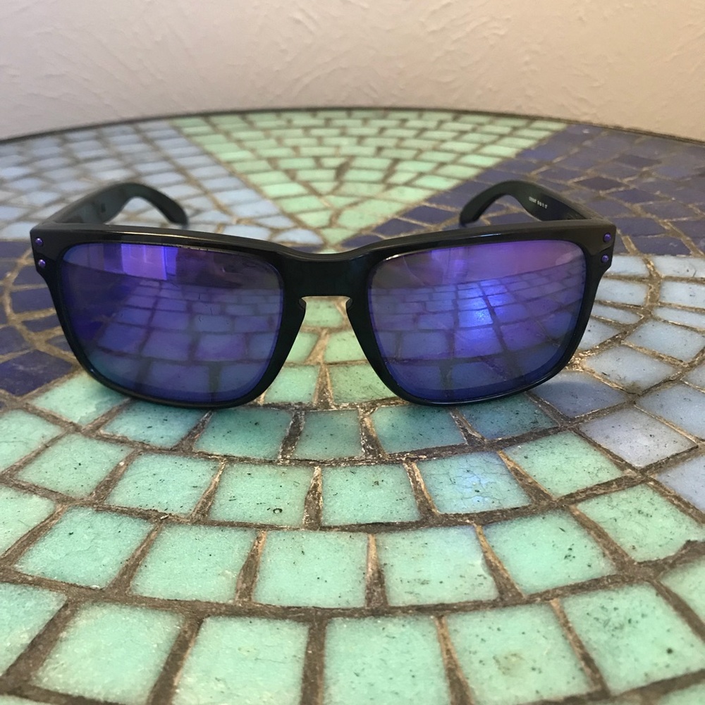 Oakley Holbrook Sunglasses! Offers welcome!